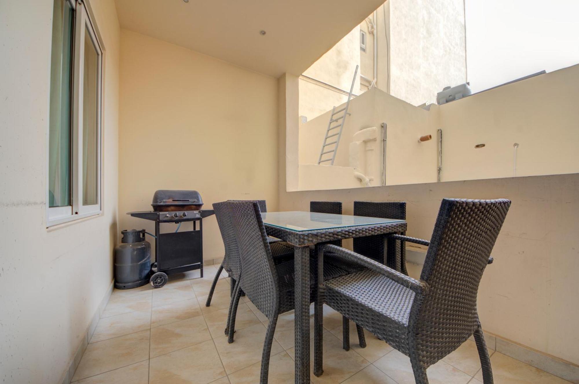 Ferries end Sliema Apartment Exterior foto